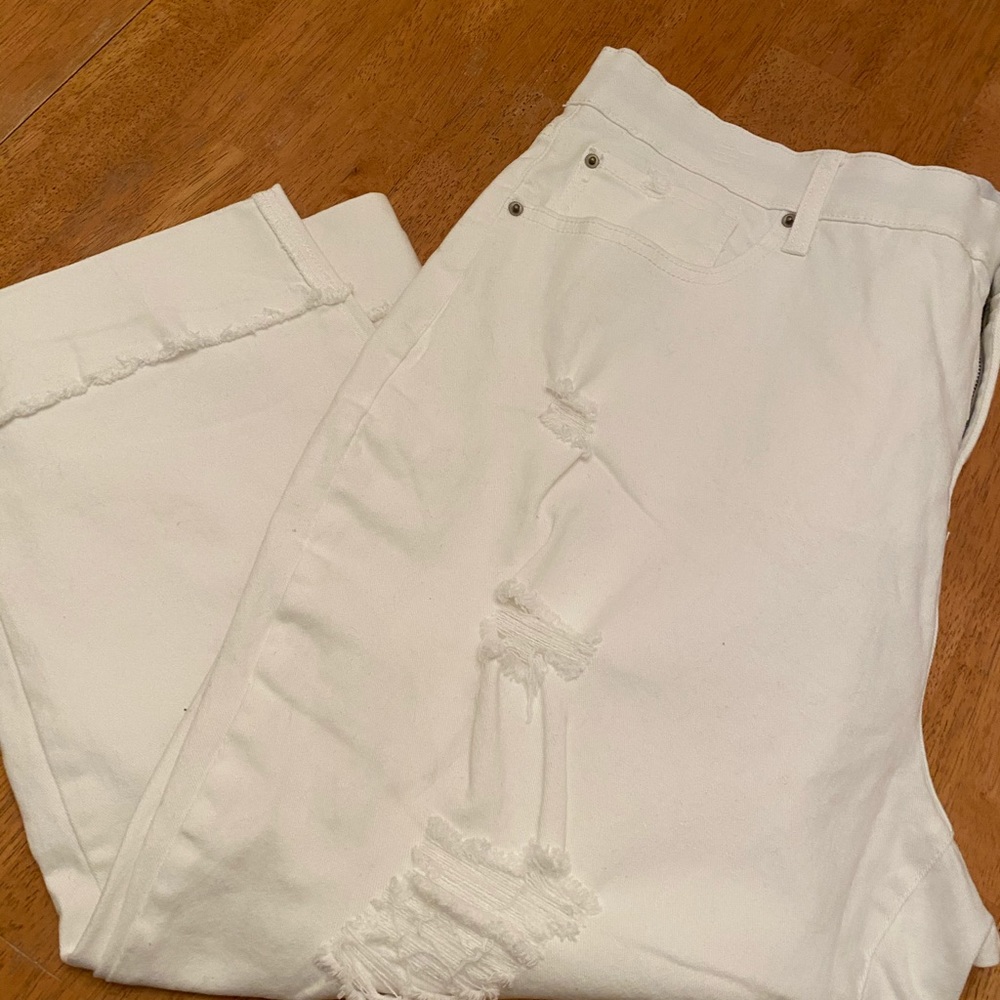 Terra & Sky white denim Capri pants NWT plus 22W